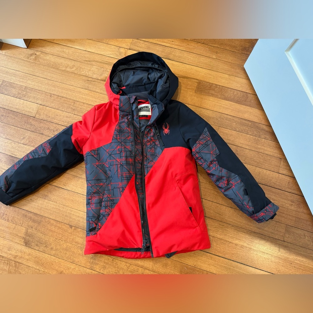Spyder ski coat boys size 10. Excellent condition.